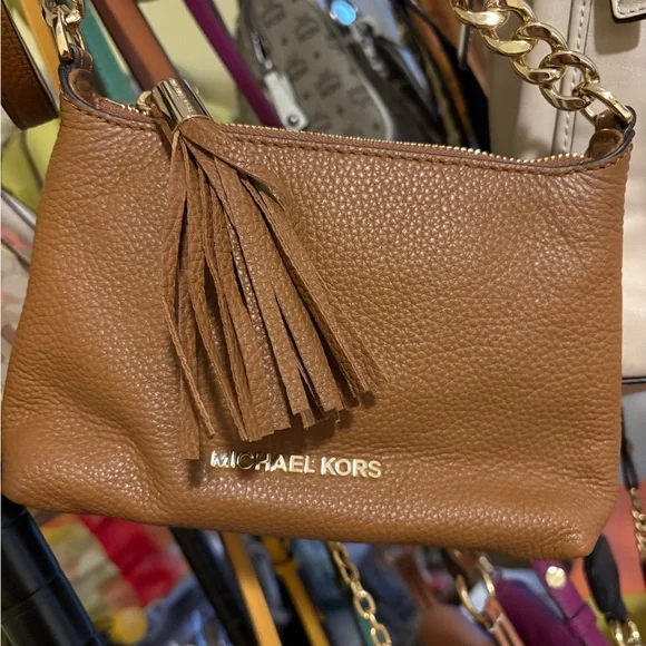 Michael Kors Tan Leather Crossbody Bag with Gold Chain - Picture 2 of 5